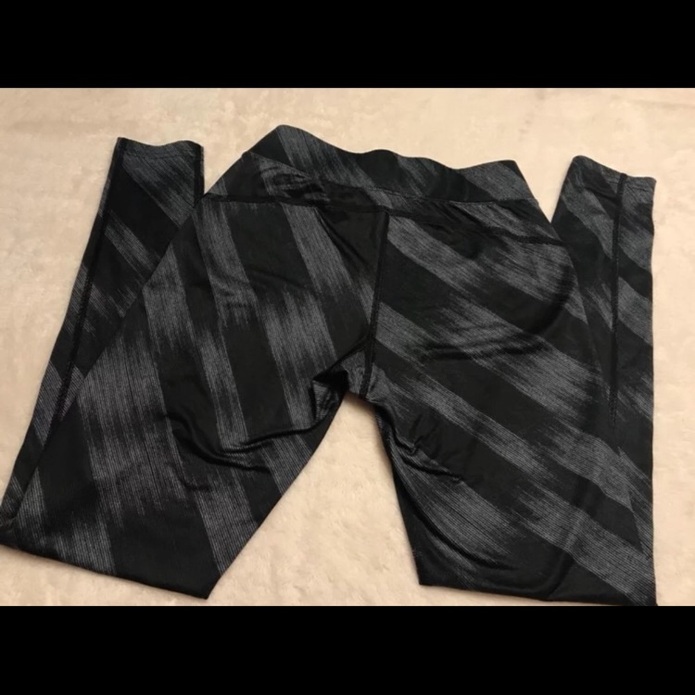 Reebok Leggings - Picture 2 of 4